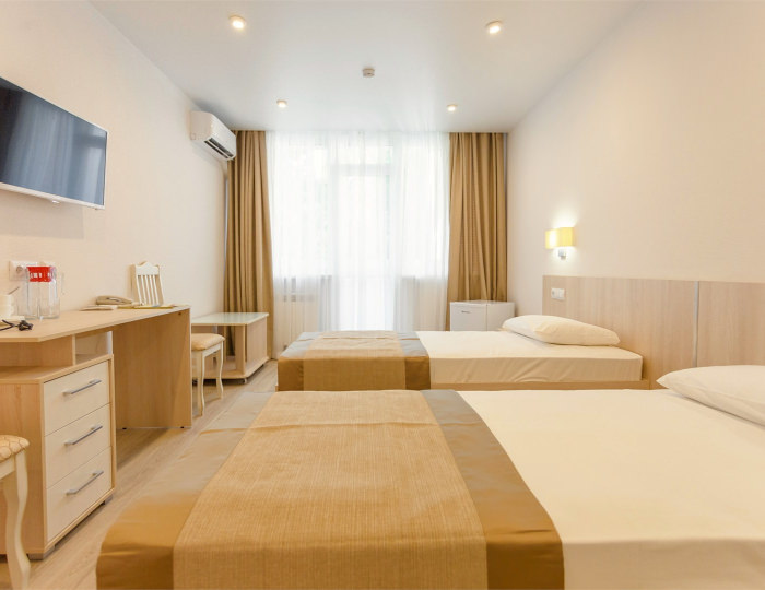 Семейный 2-местный 2-комнатный комфорт - Санаторий «Магадан»