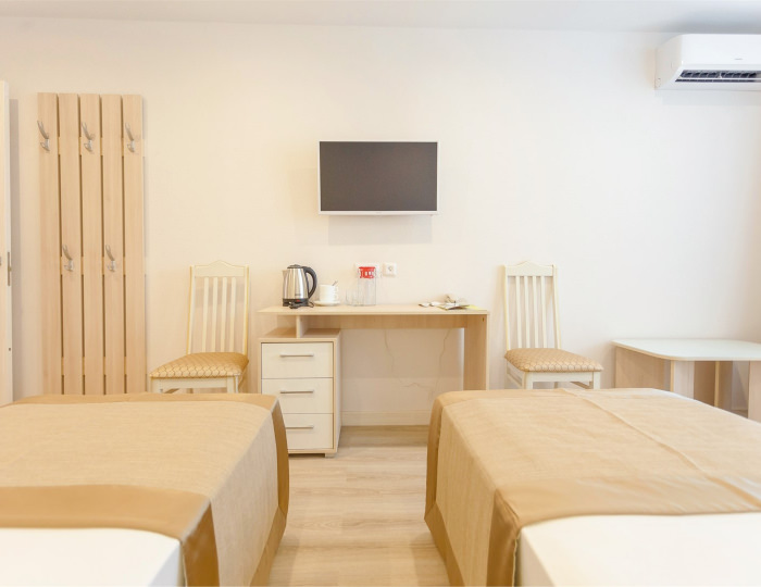 Семейный 2-местный 2-комнатный комфорт - Санаторий «Магадан»